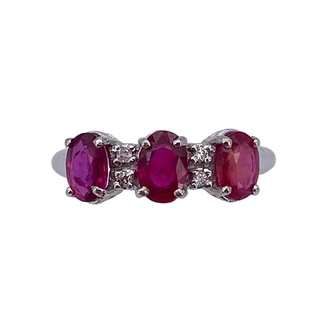 Rubies and diamonds trilogy ring; 2.36 gr. (1 of 5)
