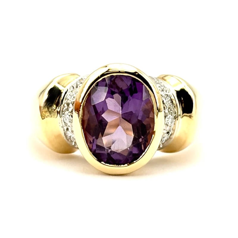 An Amethyst is on this Graceful bow-inspired 18K Yellow Gold Ring with 0.05-0.06ct Diamonds - 8.10g (1 of 5)