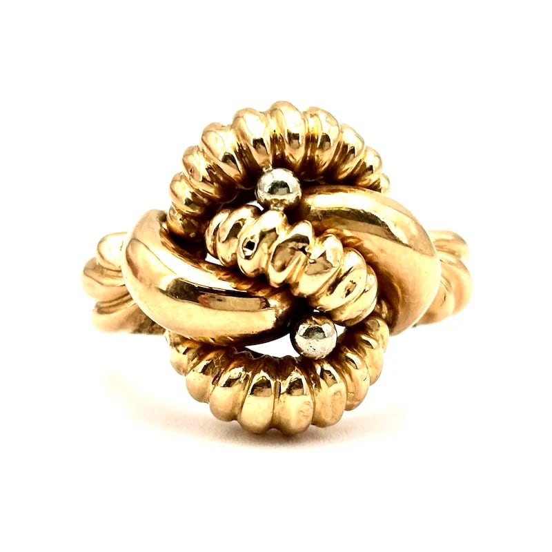 An Unique Vintage Dome Knot Design for this 18K Yellow Gold Ring - 5.92 gr (1 of 5)