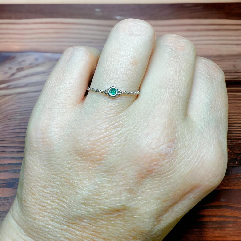 Colombian Emerald 18k Solid Gold chain Ring - 6