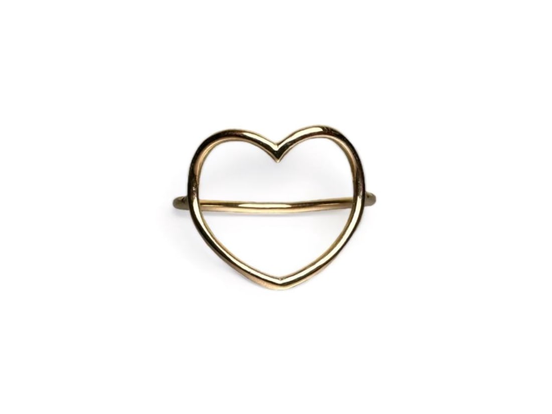 Lovely 18k Solid Gold Ring Made in Italy: Lovely 18k Solid Gold Ring Made in Italy SKU: RCG Cuore Grande Weigh: 1.3gr 18k solid Gold