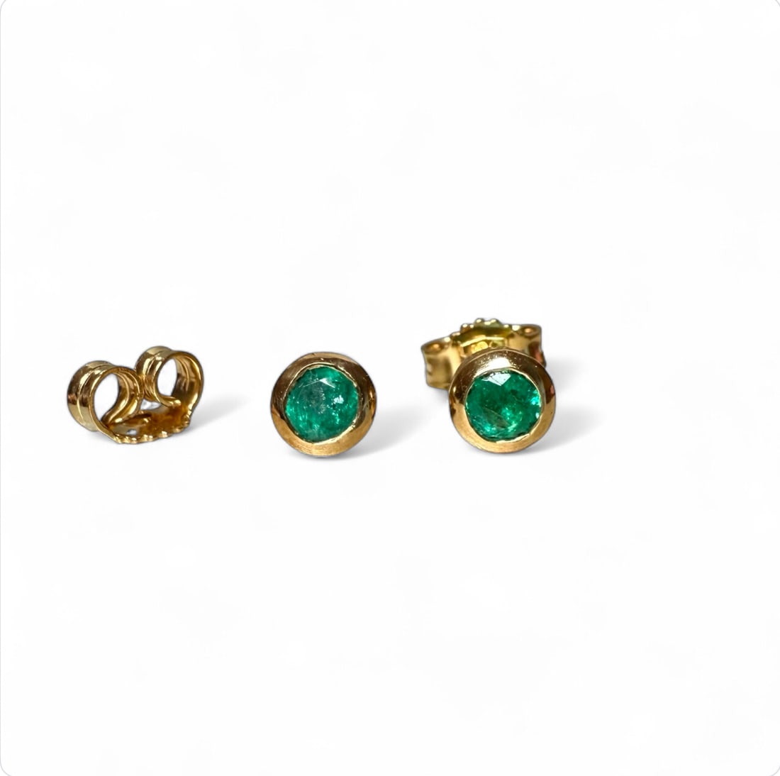 Elegant and Unformal 0.30ct Genuine Colombian Muzo Emeralds set on 18k solid gold small stud (1 of 6)