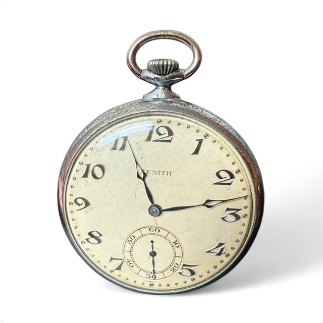 Handsome 60's Zenith Manual Winding pocket watch: Handsome 60's Zenith Manual Winding pocket watch The watch comes as you can see thru the pictures Case: 44mm crown excluded Perfectly working and serviced SKU: 28w Swiss Made Rare collection Timepiece