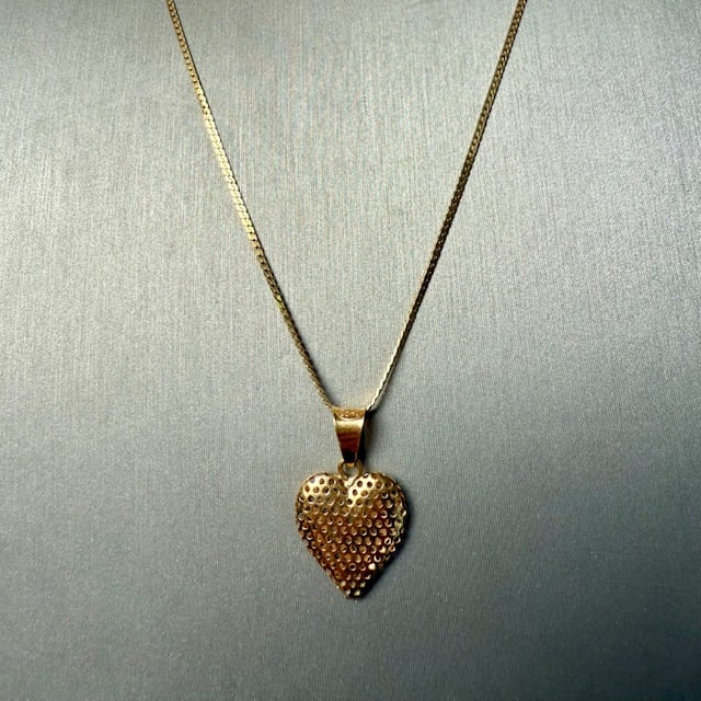 Charming 18k solid gold Necklace with Heart Pendant: Charming 18k solid gold Necklace with Heart Pendant weight: 4.7gr SKU: 131 Our Company's certification is always available upon request If you would like to receive any other lab certification, as GRS