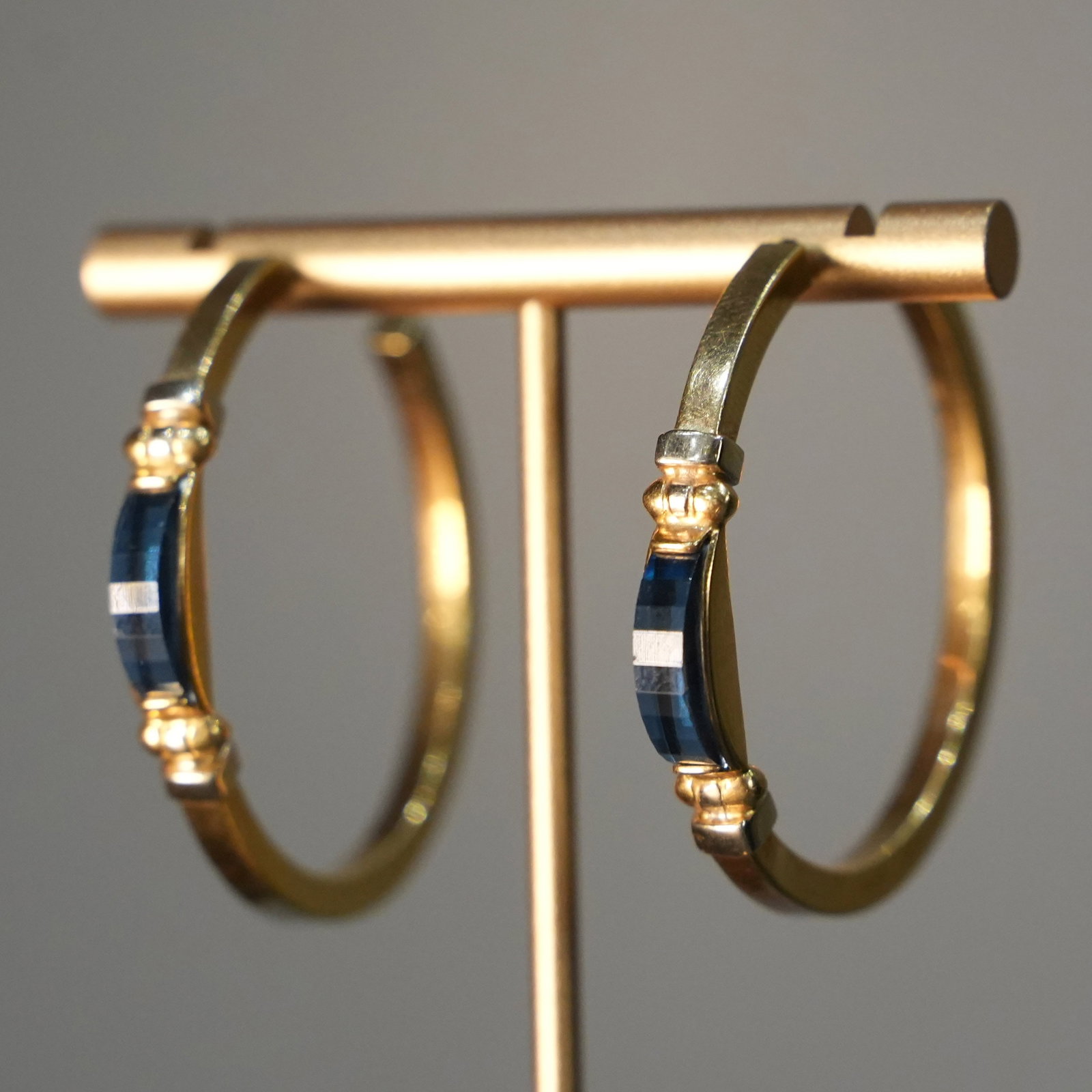 18K Yellow Gold Hoop Earrings with Post and Butterfly Closure Adorned with Two Blue Quartz, 12.20 gr (1 of 6)