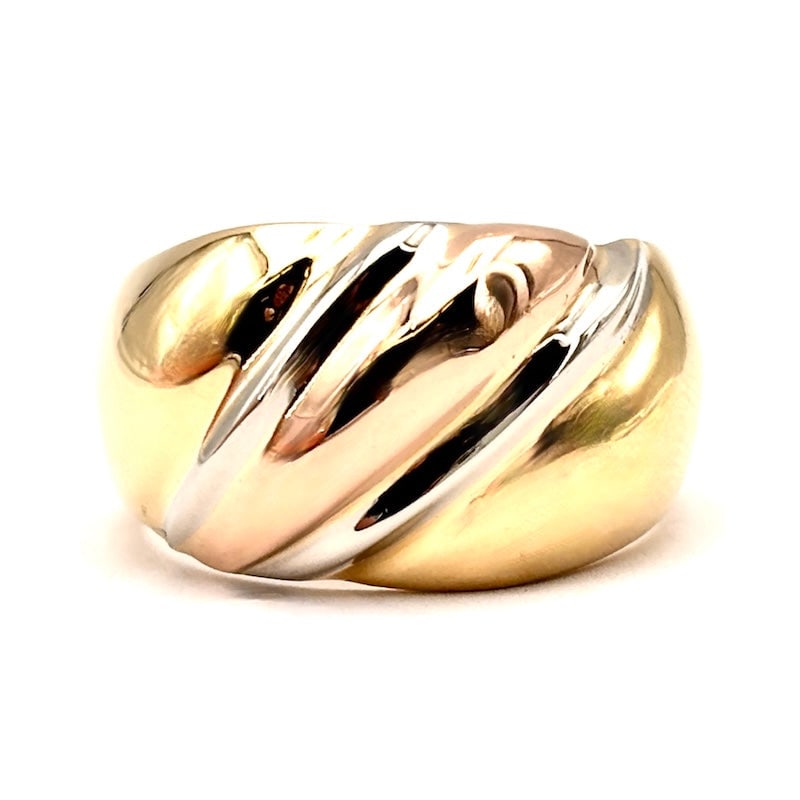 Maxi band ring, gold; 7.37 gr.: Beautiful convex band ring made entirely of 18 kt yellow gold, with central white and pink fluted insert! A vintage total gold ring, symbolic, versatile, precious, like new and always very fashionable