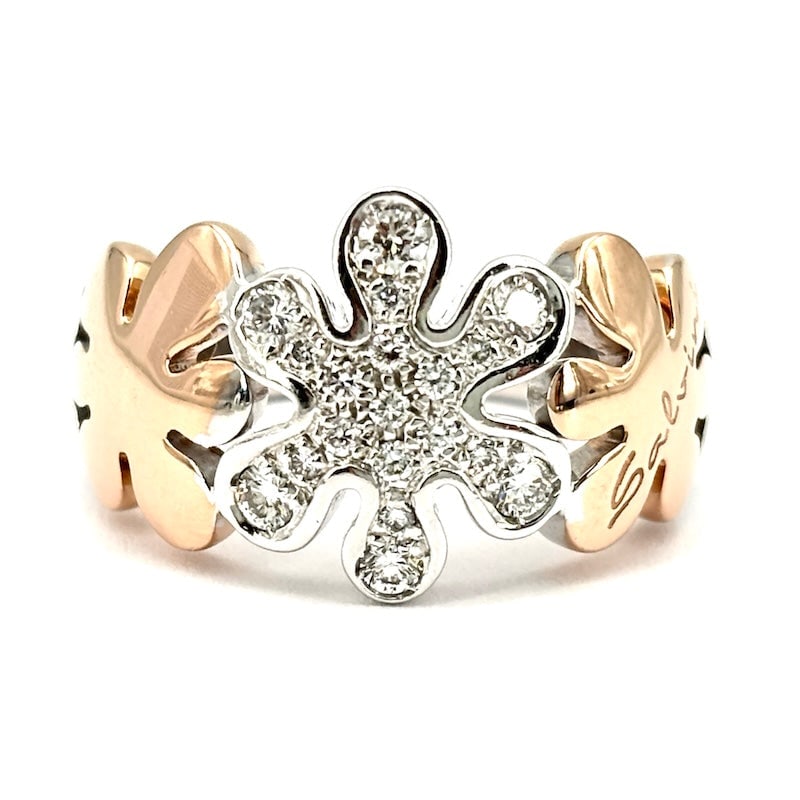 Salvini Jolie ring brilliant flower band, white and rose gold; 0.31 ct total- 8.66 g: Magnificent Salvini ring, Jolie collection, floral band with diamonds in 18 kt white and rose gold. Unmistakable, romantic and very precious design. An exclusive and universal jewel, signed Salvini, l