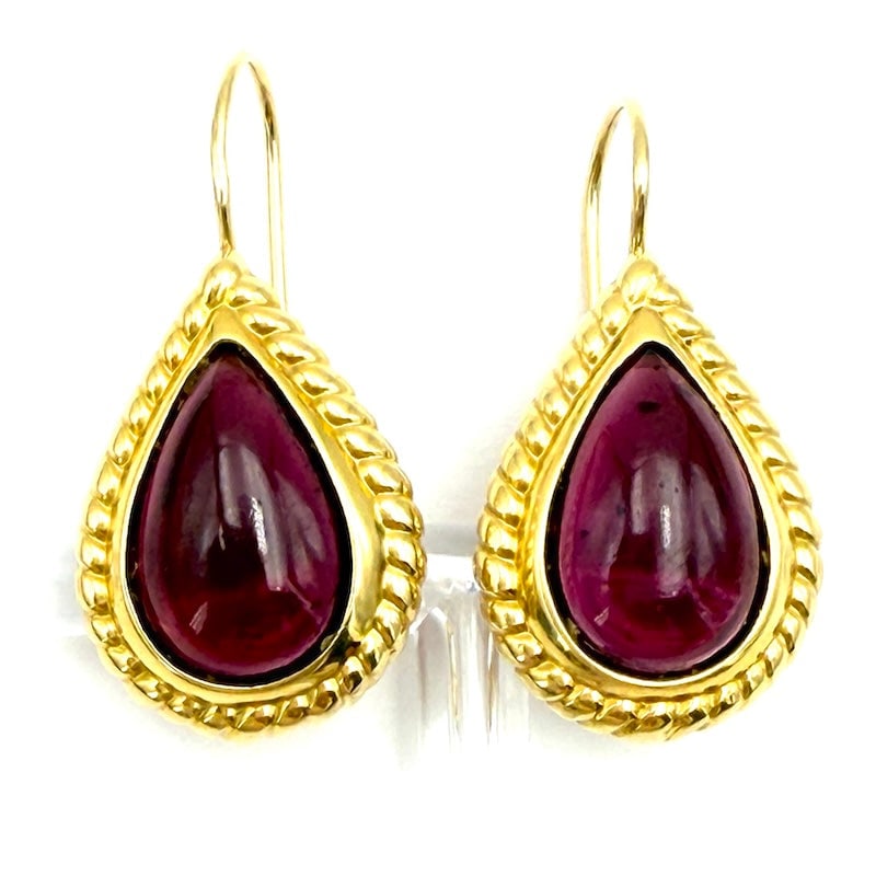 Vintage gooce garnet and yellow gold earrings, dangling; 8.07 gr. (1 of 7)