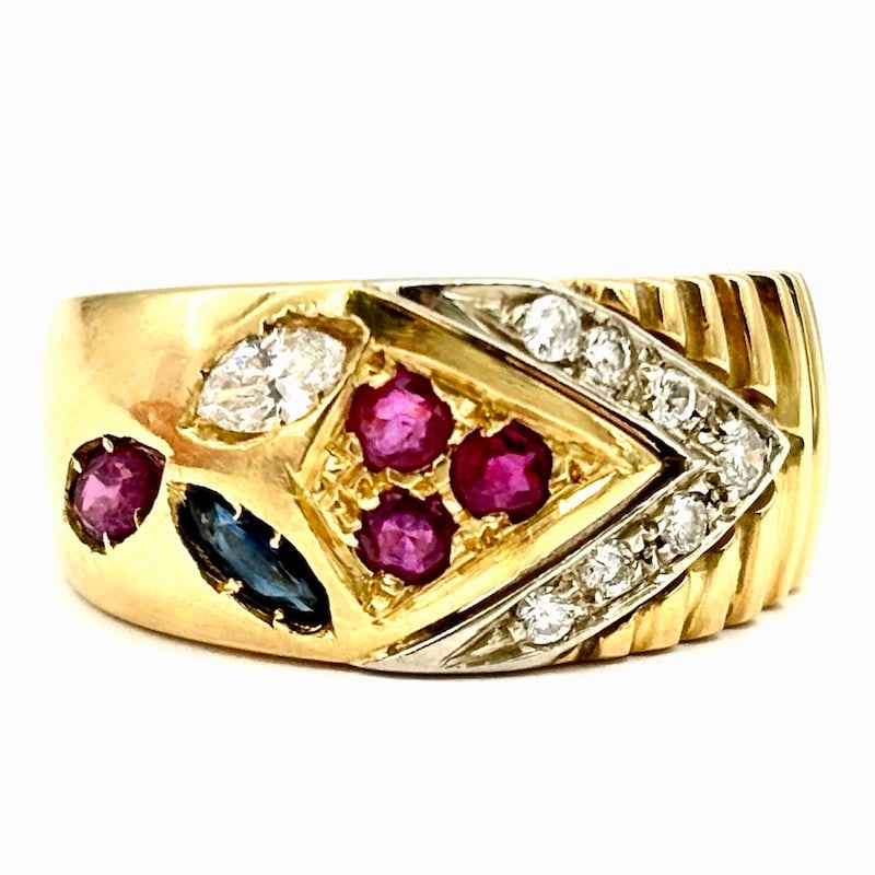 Ruby, sapphire and diamond band ring, yellow gold; 8.22 gr.: Important and fabulous vintage maxi band ring in solid 18 kt yellow gold with rubies, sapphires and diamonds. Imposing, handcrafted, comfortable and most precious! Our company's certification is avail