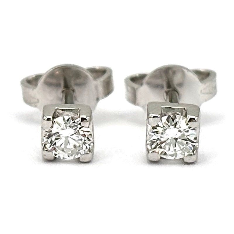 Gold and brilliant-cut diamond spotlight earrings - 0.30 ct; 1.30 gr.: Bright, universal, classic white gold and brilliant-cut diamond point earrings. Back with stud and butterfly. A precious and must-have must-have. Our company's certification is available for free, upo