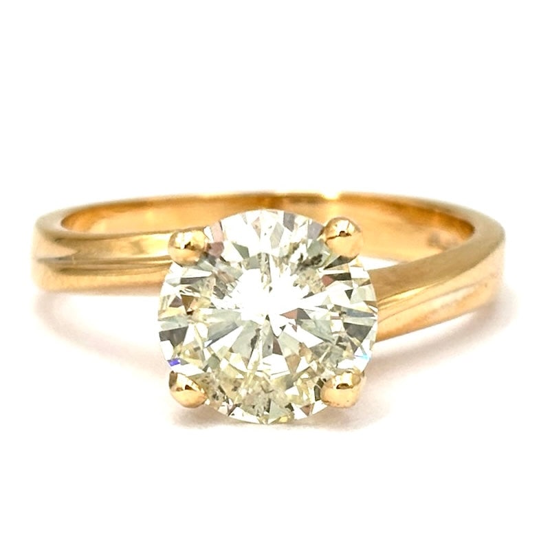 Rose gold solitaire brilliant ring - 1.70 ct M SI2/P1; 3.84 gr.: Fabulous, romantic solitaire ring in 18 kt rose gold, with a central brilliant of no less than 1.70 ct, mounted on a Valentino pattern bezel, for a large eternal diamond in a slightly straw-colored va