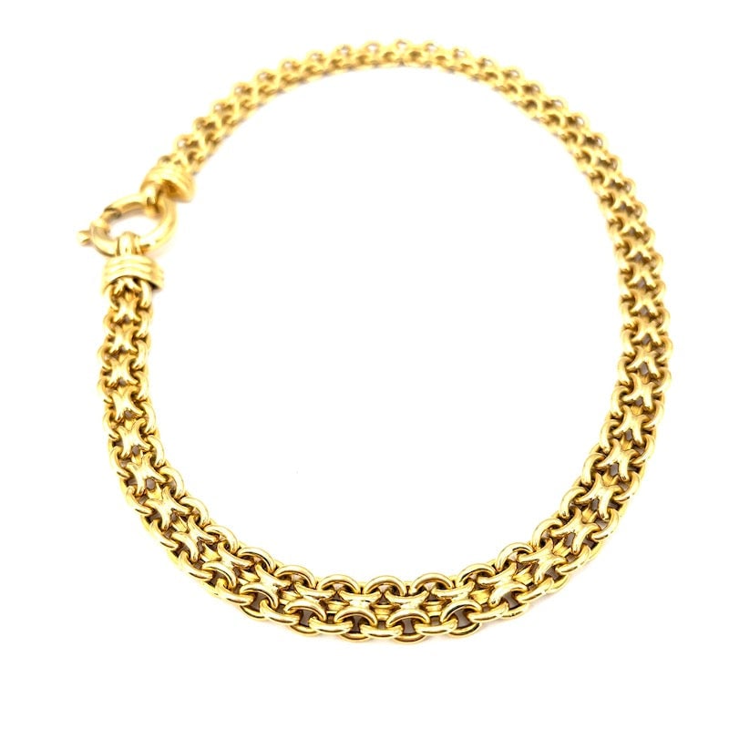Yellow gold double chain maxi necklace, choker; 38.02 gr - 43.5 cm: A very important 18 kt yellow gold double maxi chain choker necklace with circular maxi lobster claw. A universal, glamorous, 18 kt yellow gold choker proposal that is dramatic, contemporary and has a