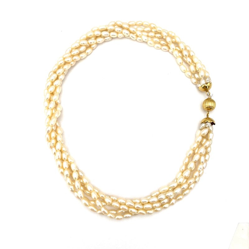 Torchon necklace 5 strands microbeads and gold - 42 cm; 56.15 gr.: Five-strand torchon necklace of freshwater beads, with 1 cm fluted boulle clasp and 18 kt yellow gold caps. An enveloping embrace of whiteness! Our company's certification is available for free, upon 