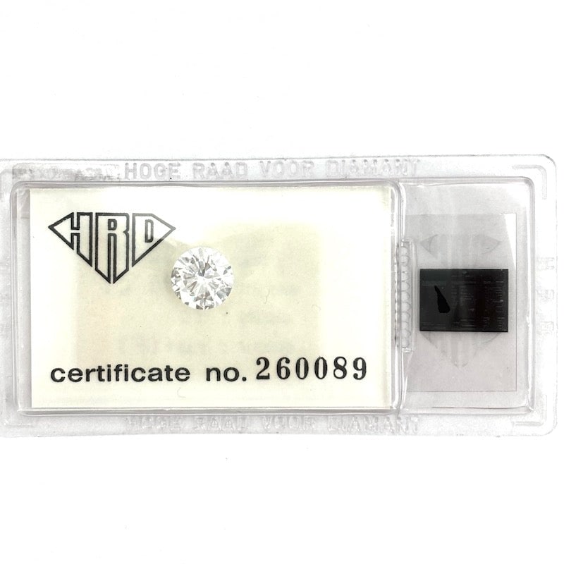 Extraordinary 2.00 ct brilliant-cut diamond, loose stone. In HRD-certified blister pack: An Extraordinary loose brilliant-cut diamond presented in a sealed HRD-certified blister, showing a refined white sparkle with sharp brilliance and elegant light return, ideal for high-value investmen