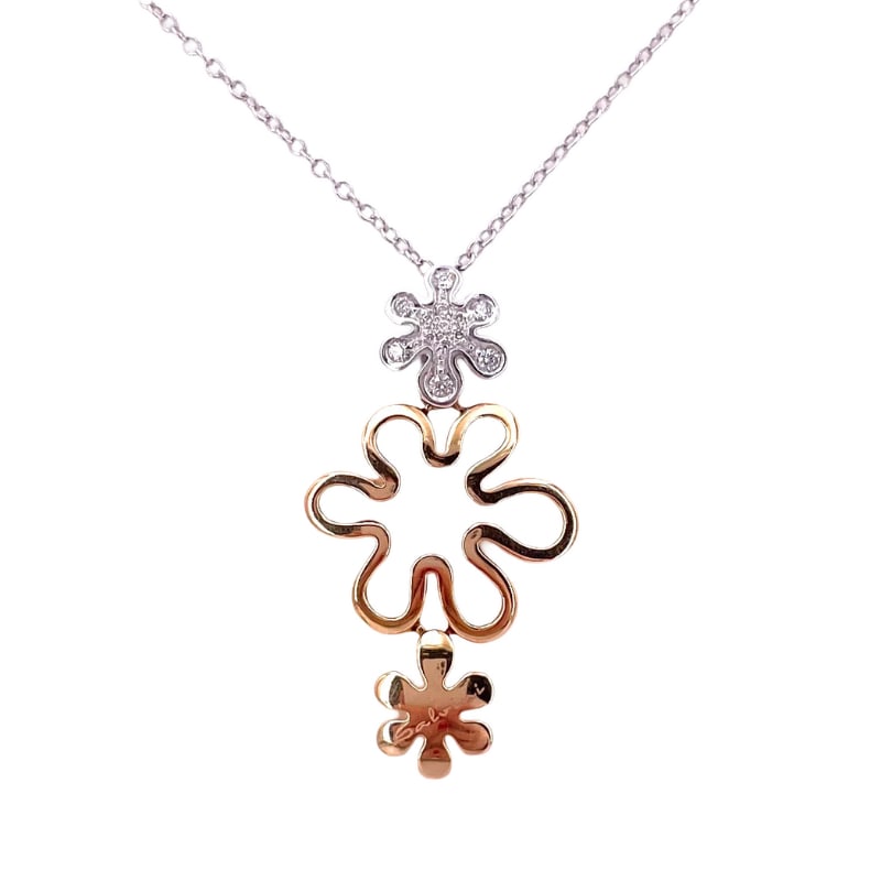 Salvini white and rose gold pendant with brilliants; 11.61 gr.: Refined and fashionable Salvini pendant with vertical composition of three flowers, two of which are in rose gold, full logoed and hollow, and one in white gold embellished with diamonds. Salvini neck