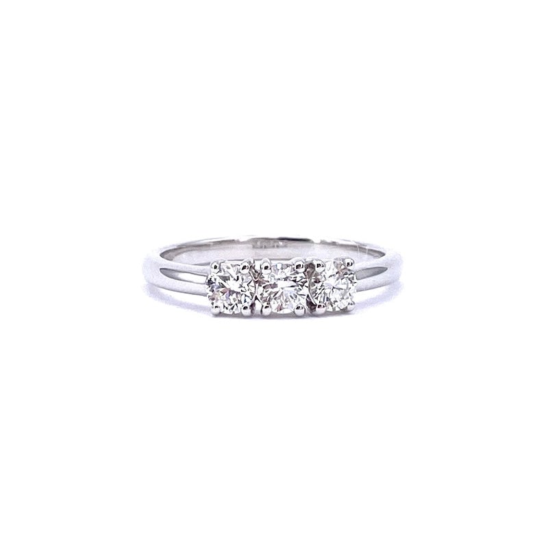 Trilogy ring brilliants and gold - 0.56 ct; 3.02 gr: A jewel 3 times eternal! Gold and diamonds for 56 points of F-color brilliants and VS purity for this beautiful and immortal promise of love past, present and future! Our company's certification is