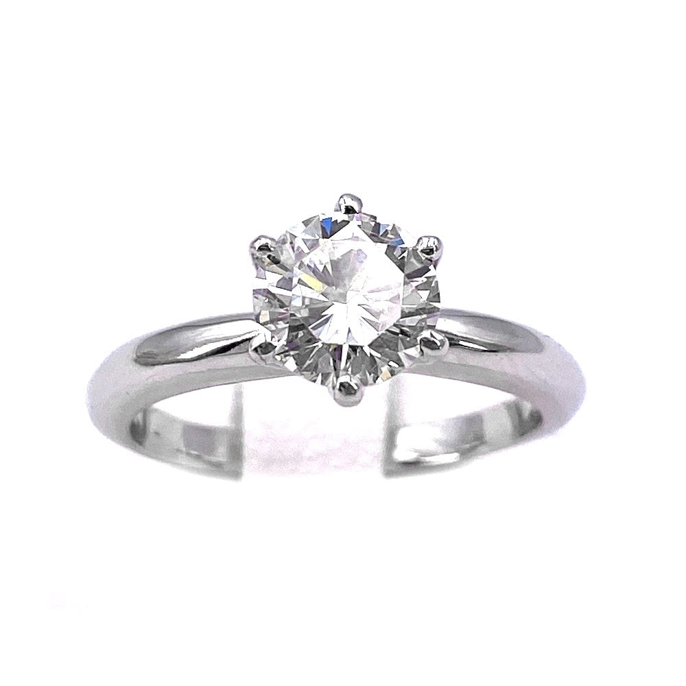 Brilliant solitaire and gold ring, IGI certified - 1.17 ct; 4.4 gr.: A dreamy occasion of over a carat! Beautiful solitaire ring, with 6-griffes setting, in 18k white gold with a brilliant-cut diamond for 1.17 ct I color and VVS2 clarity. Accompanied by IGI