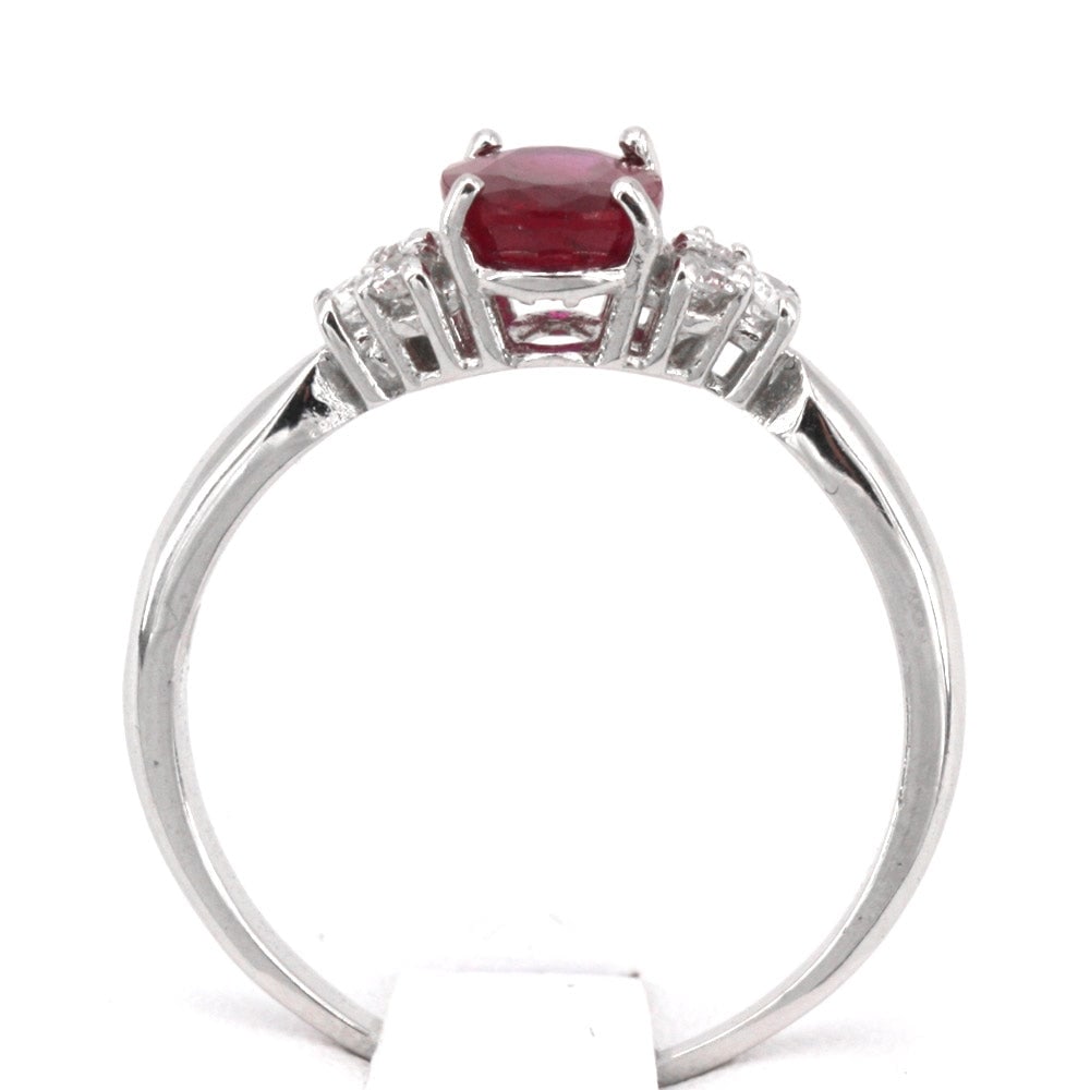 Ruby and diamond triptych ring in gold; 2.07 gr. - 4