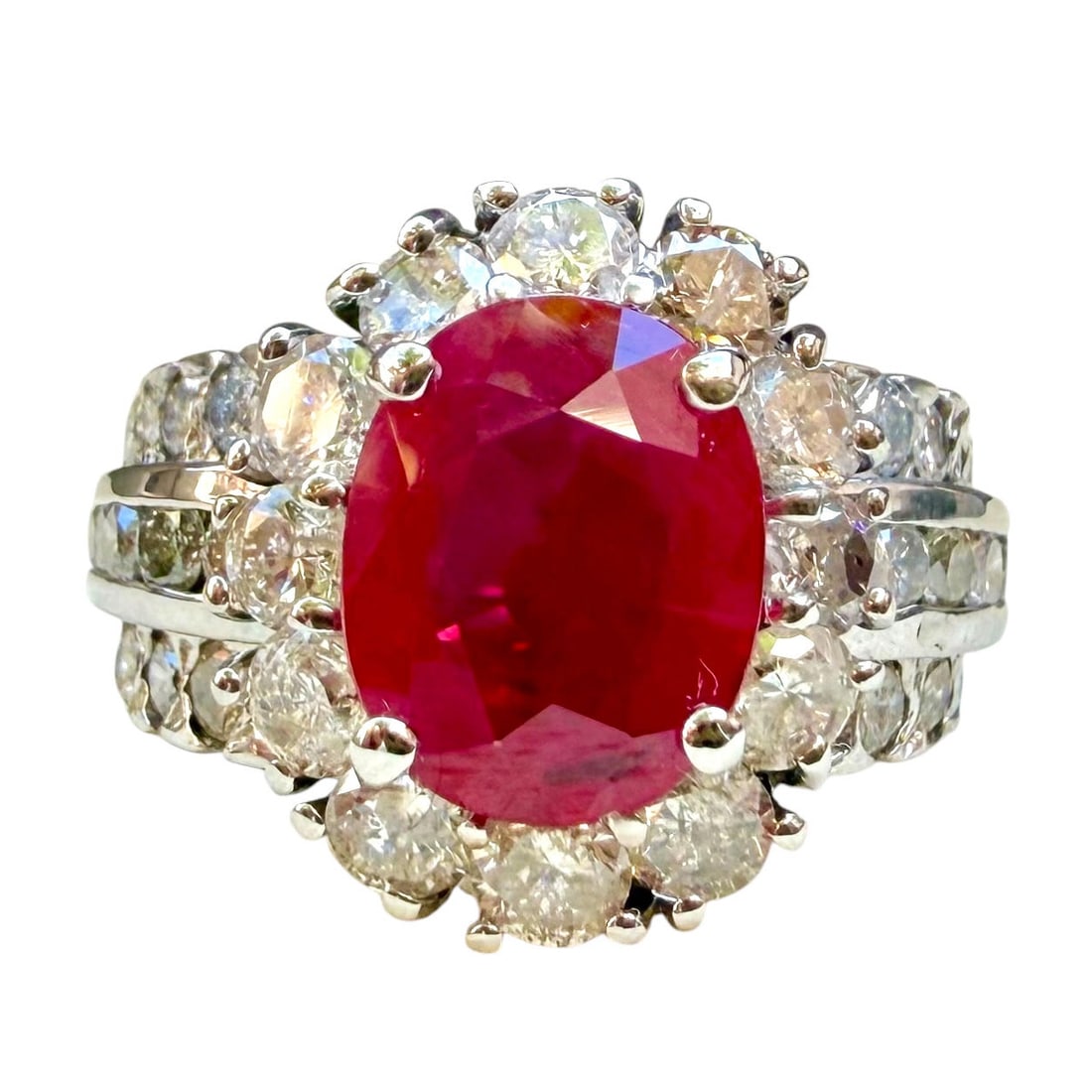 Exclusive 18K White Gold Ring with Natural Pigeon Blood Ruby 2.5 ct and Diamonds 1.84 ct - 10: A magnificent high-jewelry creation crafted in luxurious 18K white gold, featuring a stunning natural ruby of approximately 2.5 carats in the highly coveted “Pigeon Blood” color — one of the