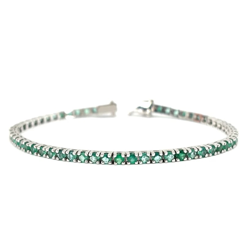 A Vibrant Green Line Design for this 18kt White Gold Emerald Tennis Bracelet 4.63ct, 11.52g 18cm (1 of 5)