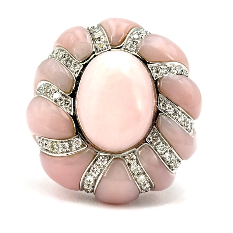 Maxi design ring with shaped rose quartz, diamonds and white gold; 30.84 g (1 of 6)