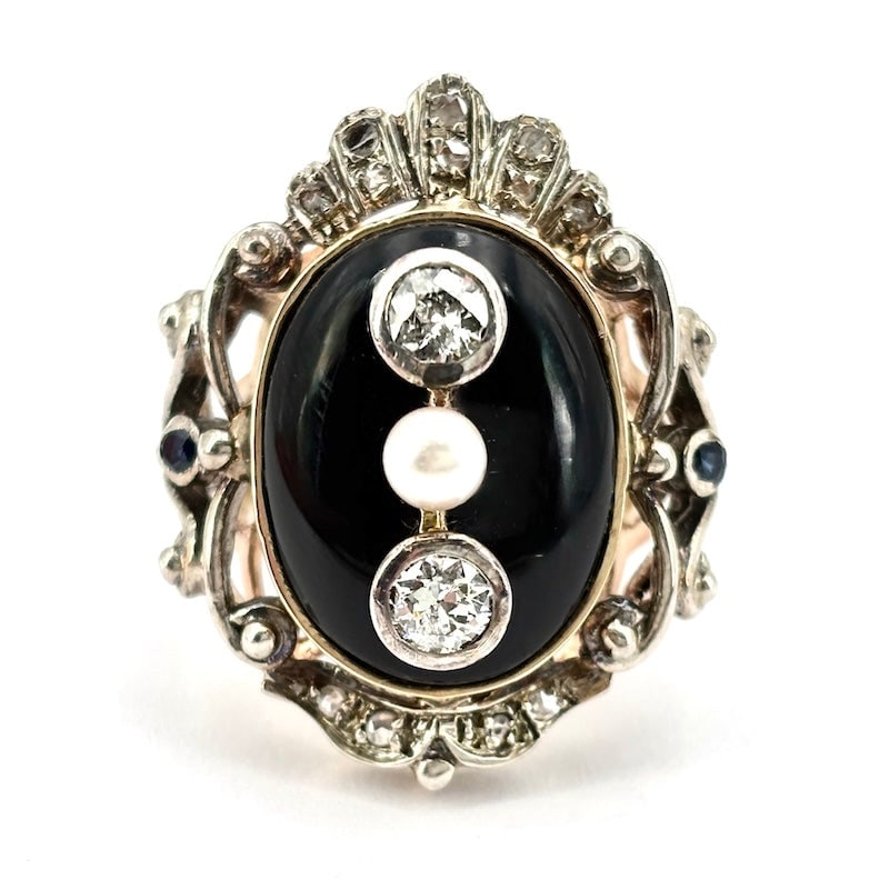 Onyx-style ring with solitaire, pearl, and diamonds; 12.19 gr (1 of 6)