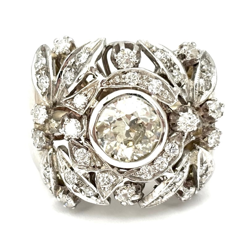 1.5/1.7 ct antique cut solitaire ring on a maxi vintage band, white gold and diamonds; 16.58 g (1 of 10)