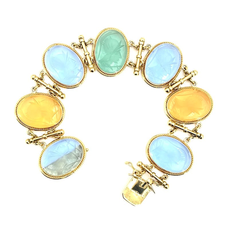 Knight cameo bracelet in colored glass paste and yellow gold; 37.27 g - 18.5 cm (1 of 12)