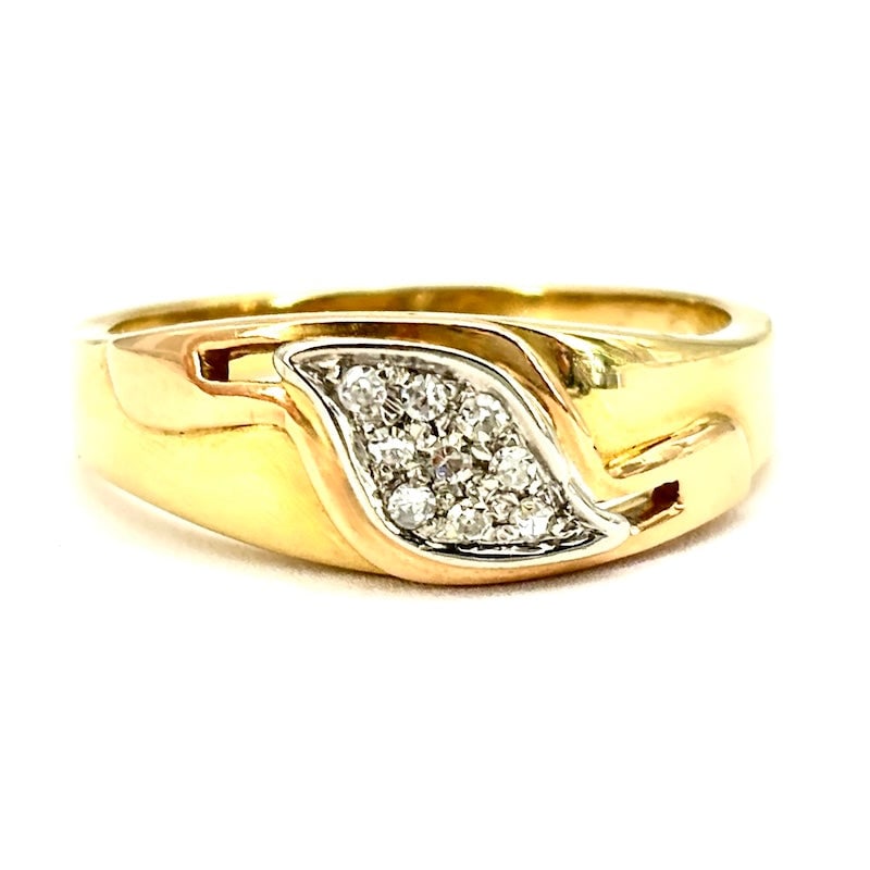 Gold band ring with diamond insert; 3.56 gr (1 of 7)