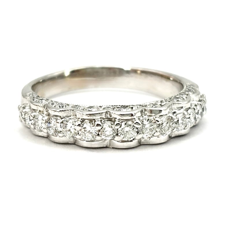Riviera band ring with diamonds and white gold - 0.70-0.80 ct; 4.76 g: A beautiful USED band/riviera! A charming white ring, scalloped and very bright!