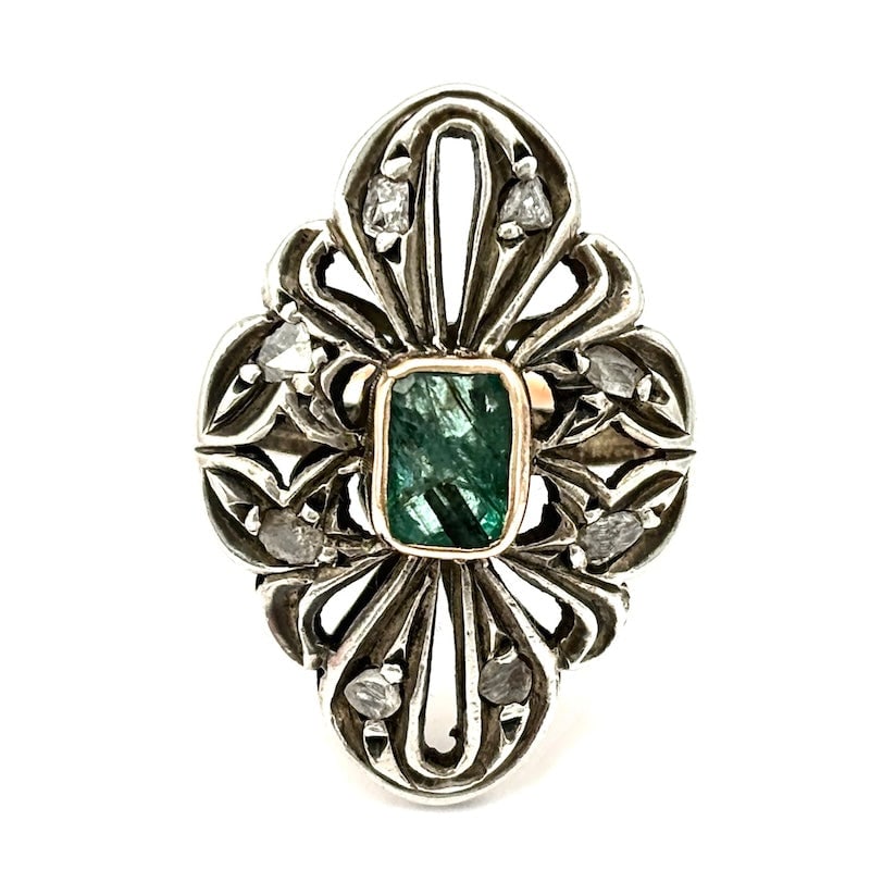 Vintage-style patch ring, emerald and diamonds; 5.25 gr (1 of 6)