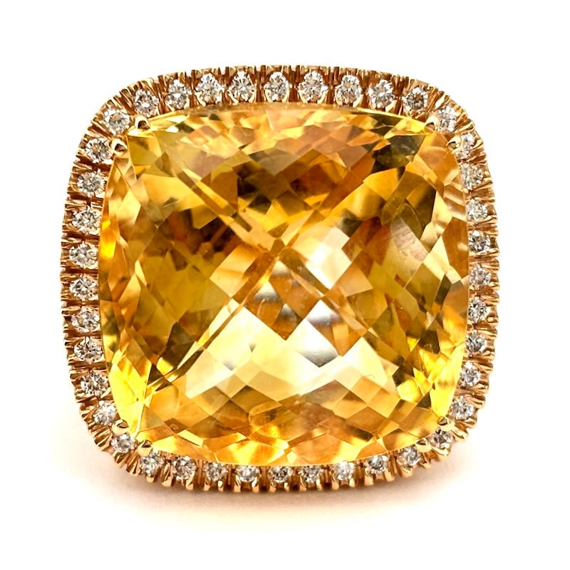 De Lazzari maxi ring with citrine quartz and diamonds, rose gold; 26.66 g: Huge, fabulous, and imposing designer ring by De Lazzari in 18kt rose gold, with spectacular briolette square citrine quartz set in a semi-daylight setting with a raised, openwork diamond-shaped bezel