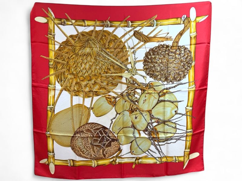 Hermes Jardin Creole Silk Foulard 1994 - Splendid: Splendid Hermes foulard featuring the lush "Jardin Creole" design from 1994. Crafted from 100% silk, this 90x90 cm carre showcases a vibrant and artistic botanical motif. In perfect condition and comp