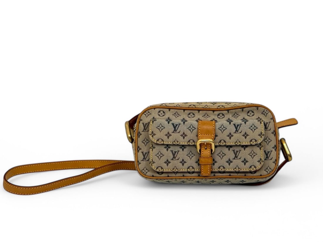Louis Vuitton Juliette Mini Lin Beige - Refined & Timeless: The elegant Louis Vuitton Juliette bag, crafted from the refined Mini Lin fabric in a soft beige hue. Featuring iconic leather details and glowing gold hardware, this shoulder bag offers a lightweight