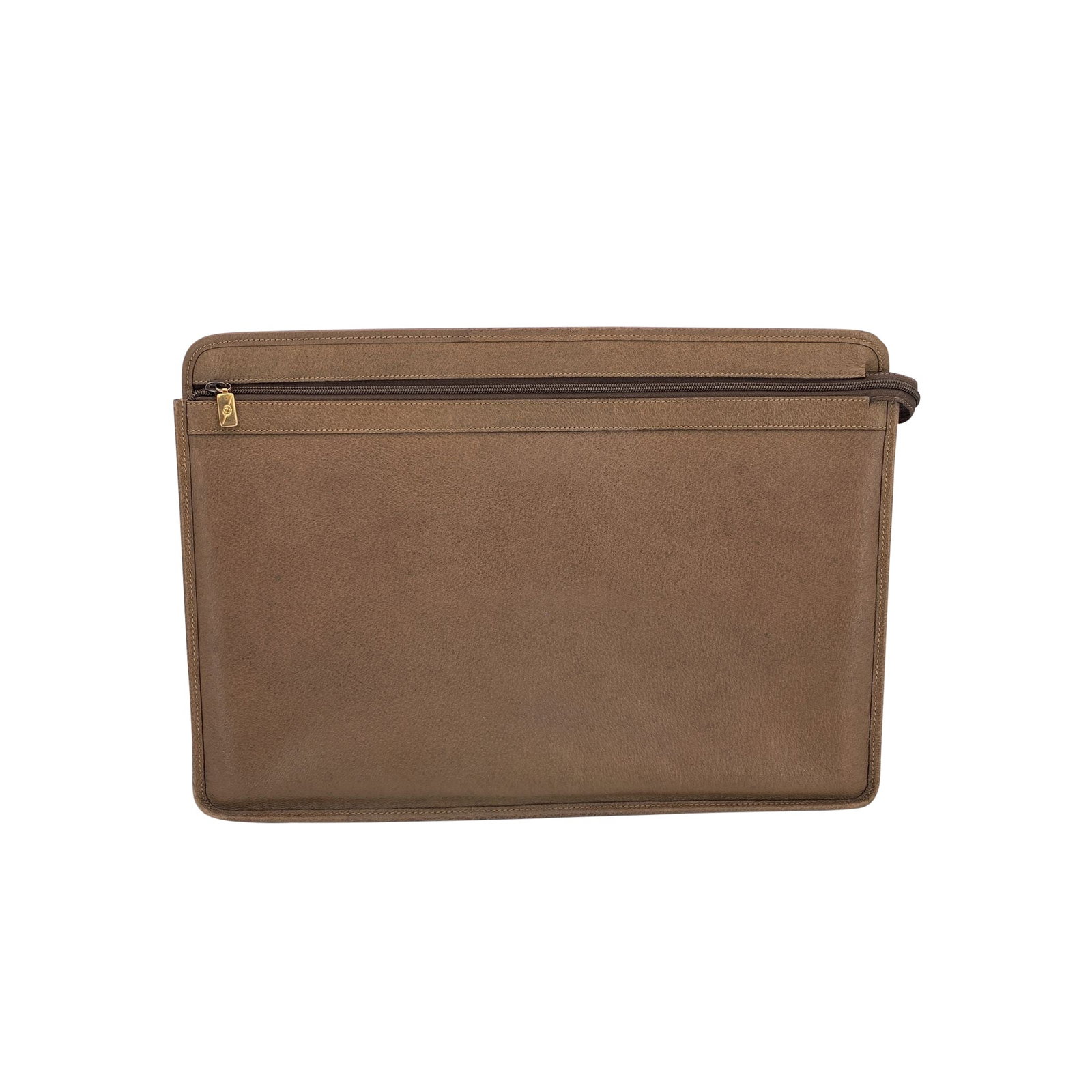 Gucci Vintage Leather Clutch Bag: This vintage Gucci brown leather zipper portfolio bag is a refined and functional accessory with classic Gucci appeal. Crafted in brown leather, it features a front zipper closure. The interior opens