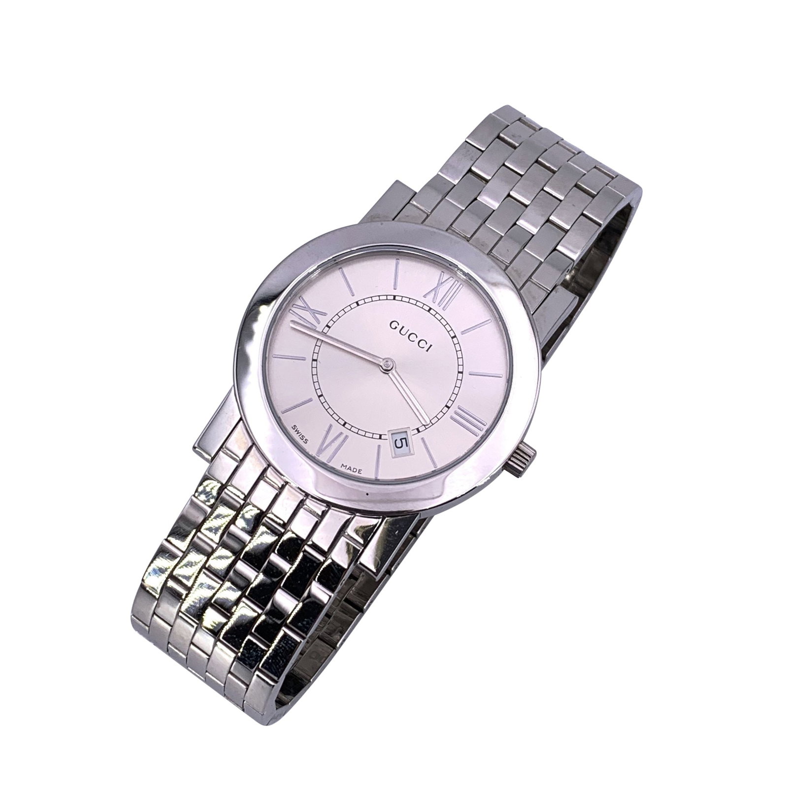 Gucci Steel Watch GTimeless: Gucci 5200M Silver-Tone Stainless Steel Quartz Watch - White Dial, Roman Numerals Elevate your timepiece collection with this classic Gucci 5200M wristwatch, blending timeless design with Swiss precis