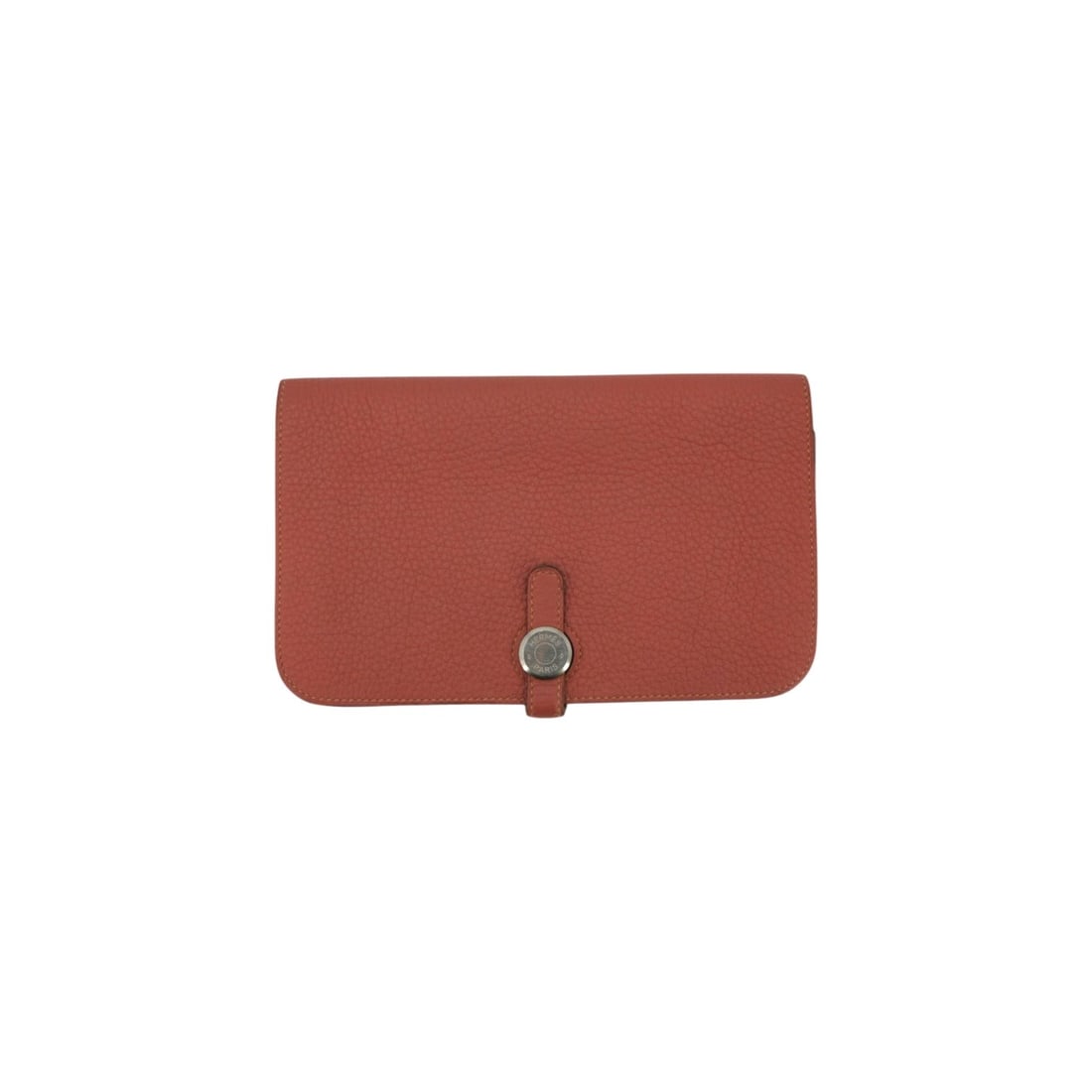 Hermes Leather Wallet Dogon: Embrace the elegance of Hermes with this exquisite Dogon Duo Bifold Wallet, a masterpiece of French craftsmanship. This medium-sized unisex treasure is meticulously crafted from luxurious Togo leather