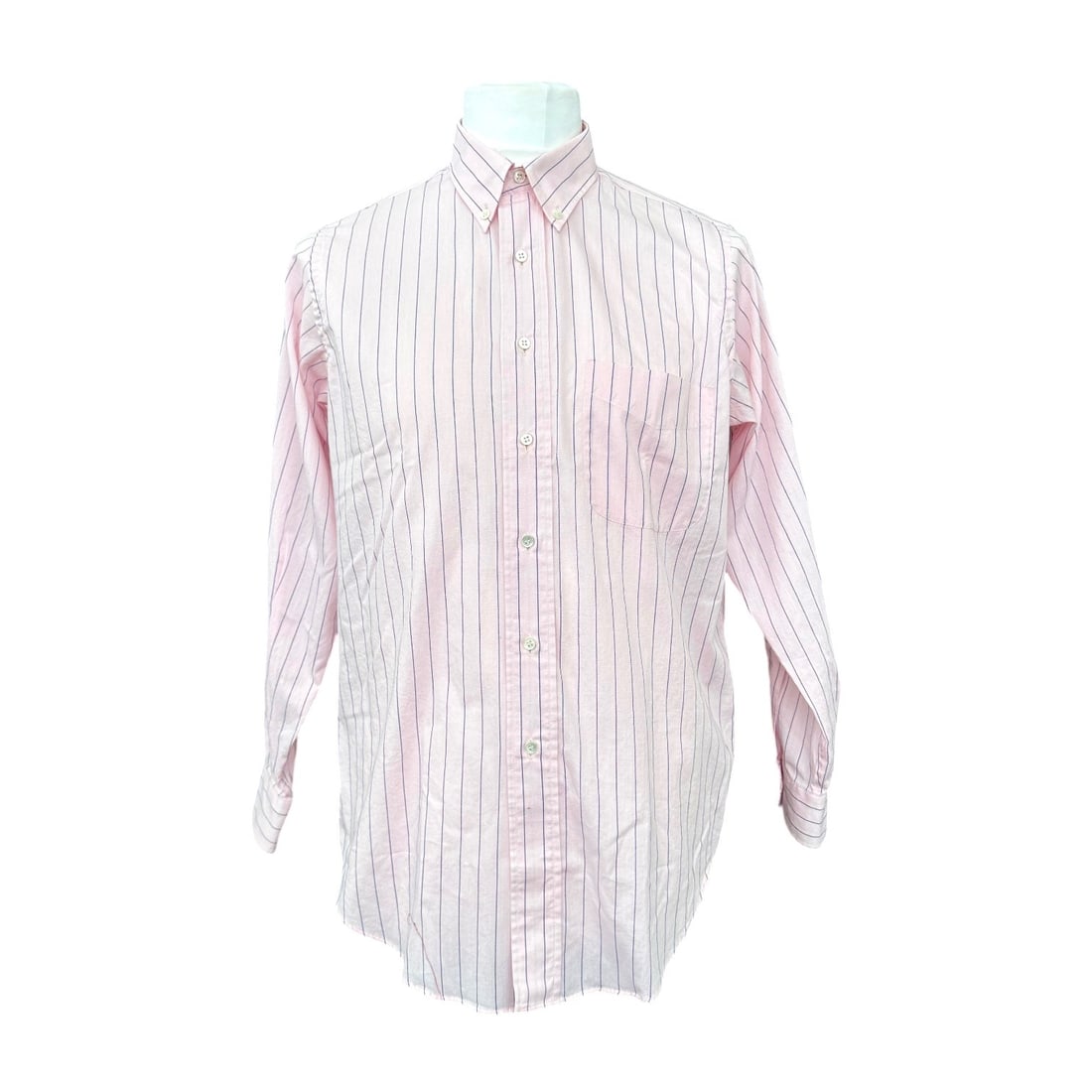 Peter & Sons Vintage Cotton Shirt Unisex Shirt: Step back into the golden era of Italian tailoring with this exquisite Peter & Sons vintage long sleeve shirt. Its craftsmanship to speak for itself without the distraction of heavy branding. This pie