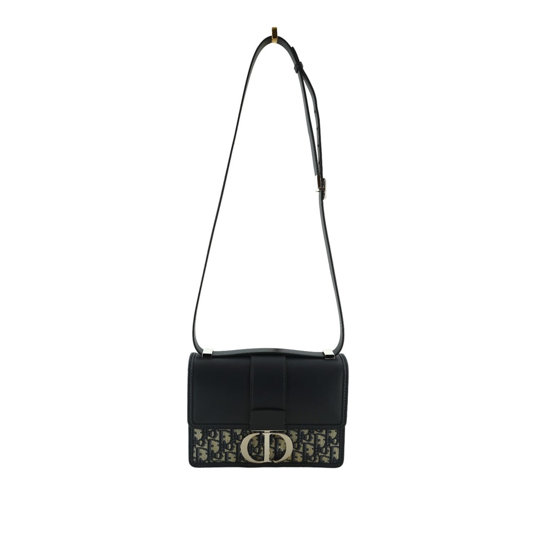 Dior Leather Shoulder Bag 30 Montaigne: Embrace the timeless elegance of the 30 Montaigne bag, a piece that pays homage to the historic address of the Dior maison. This exquisite shoulder bag, meticulously crafted in Italy, is a modern icon