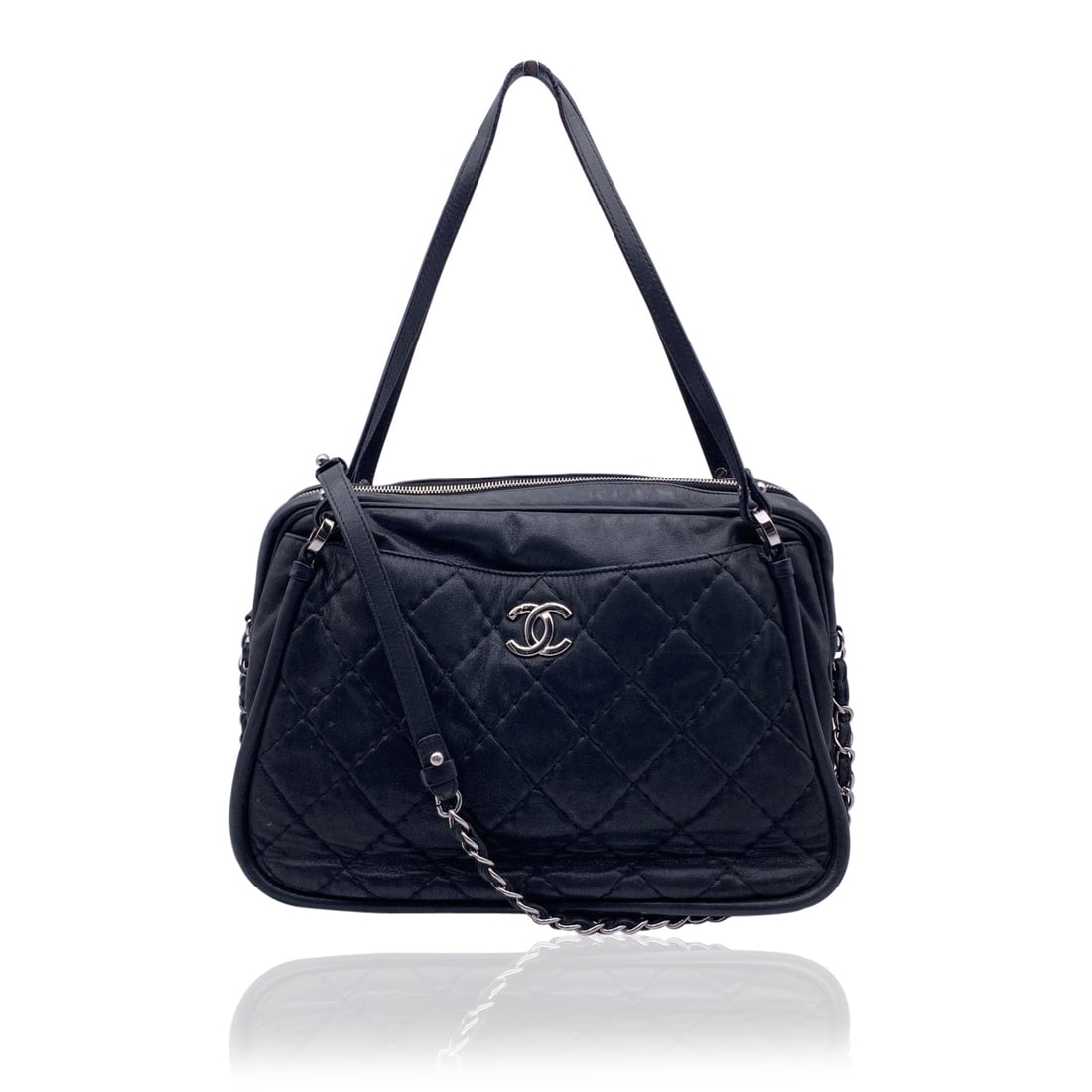 CHANEL LEATHER SHOULDER BAG CAMERA (1 of 13)