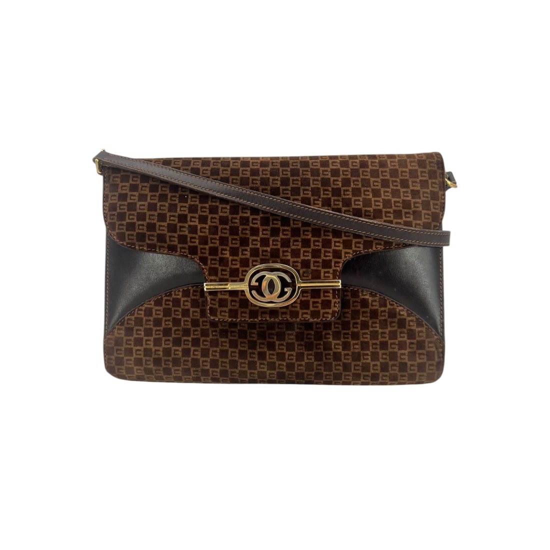 GUCCI SUEDE SHOULDER BAG SQUARE G: This Gucci Square G shoulder bag is a captivating example of Italian craftsmanship from the 2010?2019 era, making it an ideal piece for any vintage and second-hand enthusiast. The model stands out