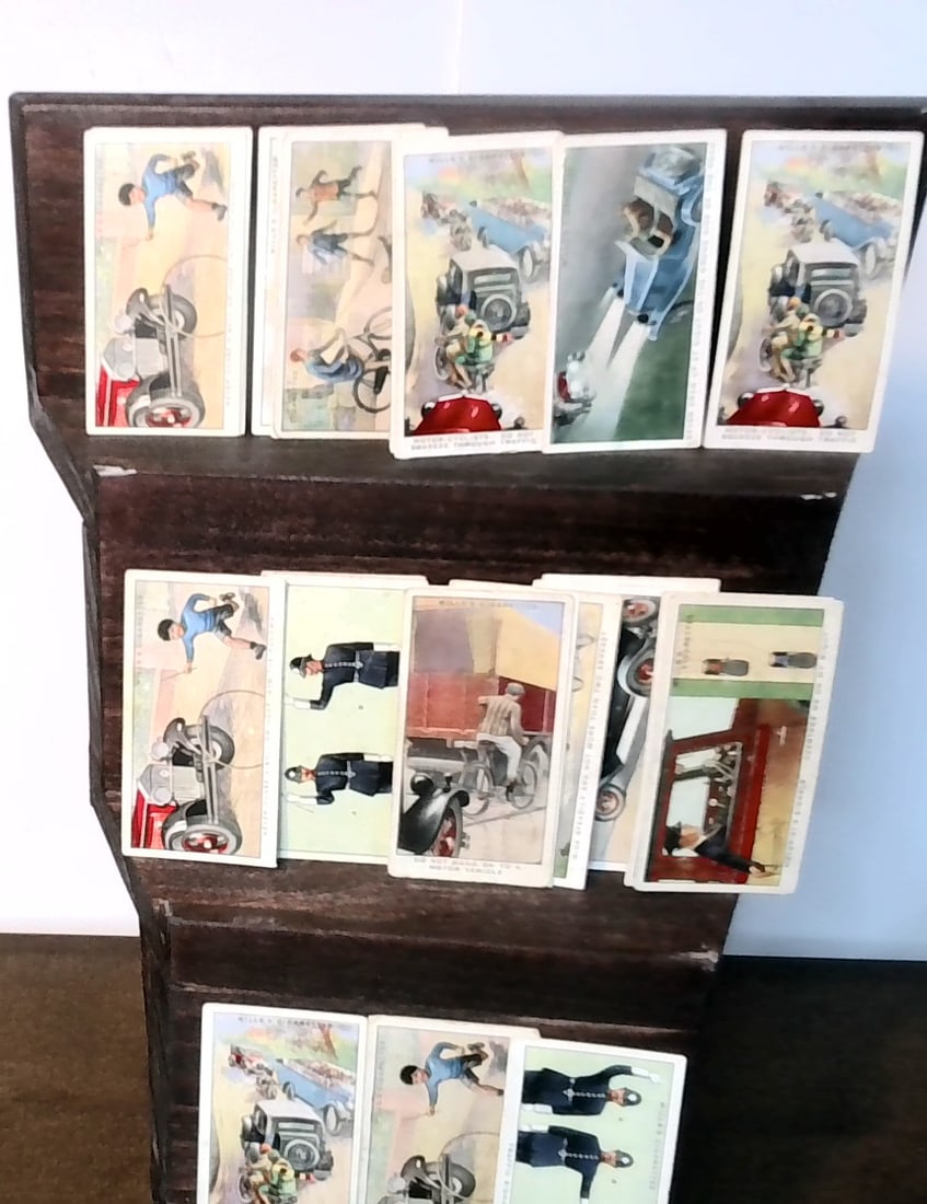 Original Wills Tobacco cards Safety first Approx 30 cards 1934: some duplication, some back side surface wear, Approx 30 cards of a 50 cards set. Nice Lot in VG ConditionStart Your sets or complete your sets with us. Original card(s) great for grading ,or for coll