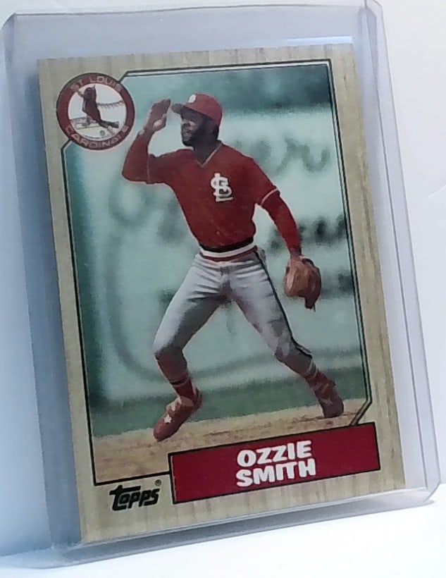 1987 Topps OZZIE SMITH Baseball Card 749 ST LOUIS CARDINALS HOF EX NMT (1 of 2)