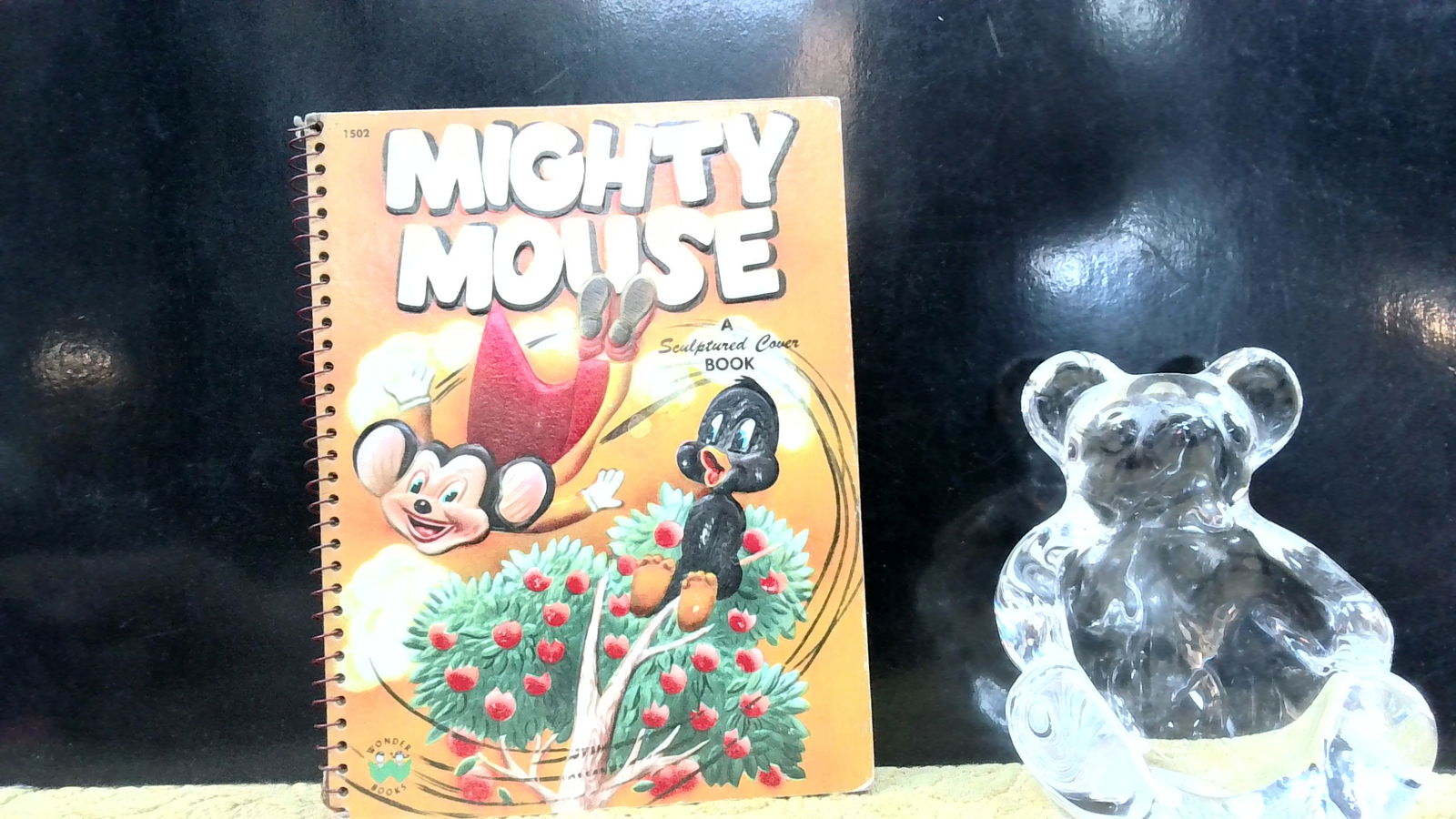 Mighty Mouse 1953 1st ed . Terrytoons Uncommon Sculptured cover (1 of 7)