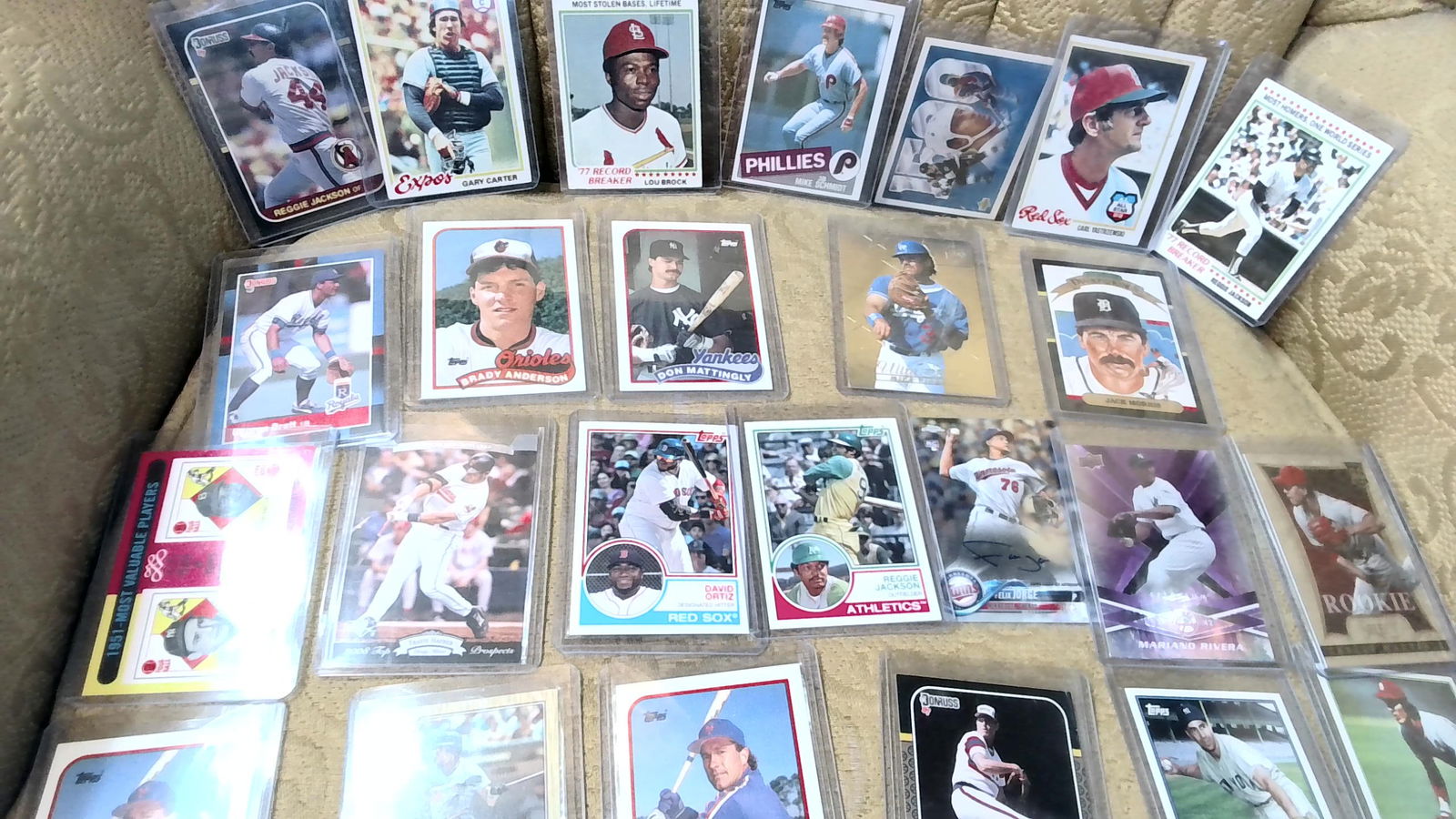 Sports Cards Collectors Lot of 30 Mixed Cards Older and Modern Era Many Stars (1 of 7)