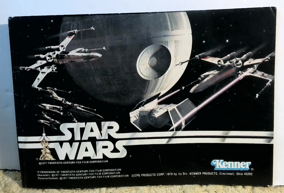Vintage Kenner 1977 Star Wars Large Booklet Toy Catalog (1 of 6)
