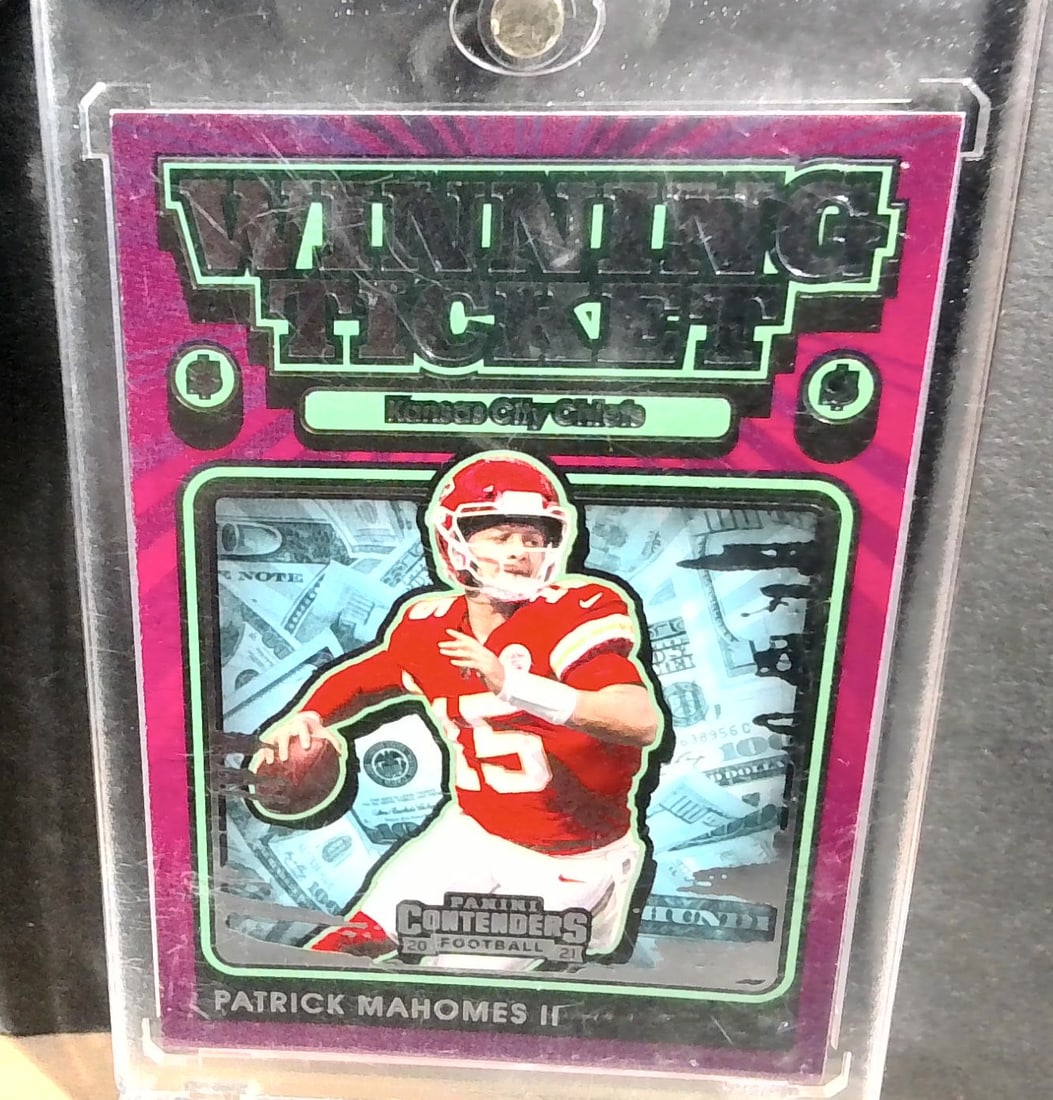 2021 Contenders Winning Ticket Patrick Mahomes Purple Refractor Mint (1 of 2)