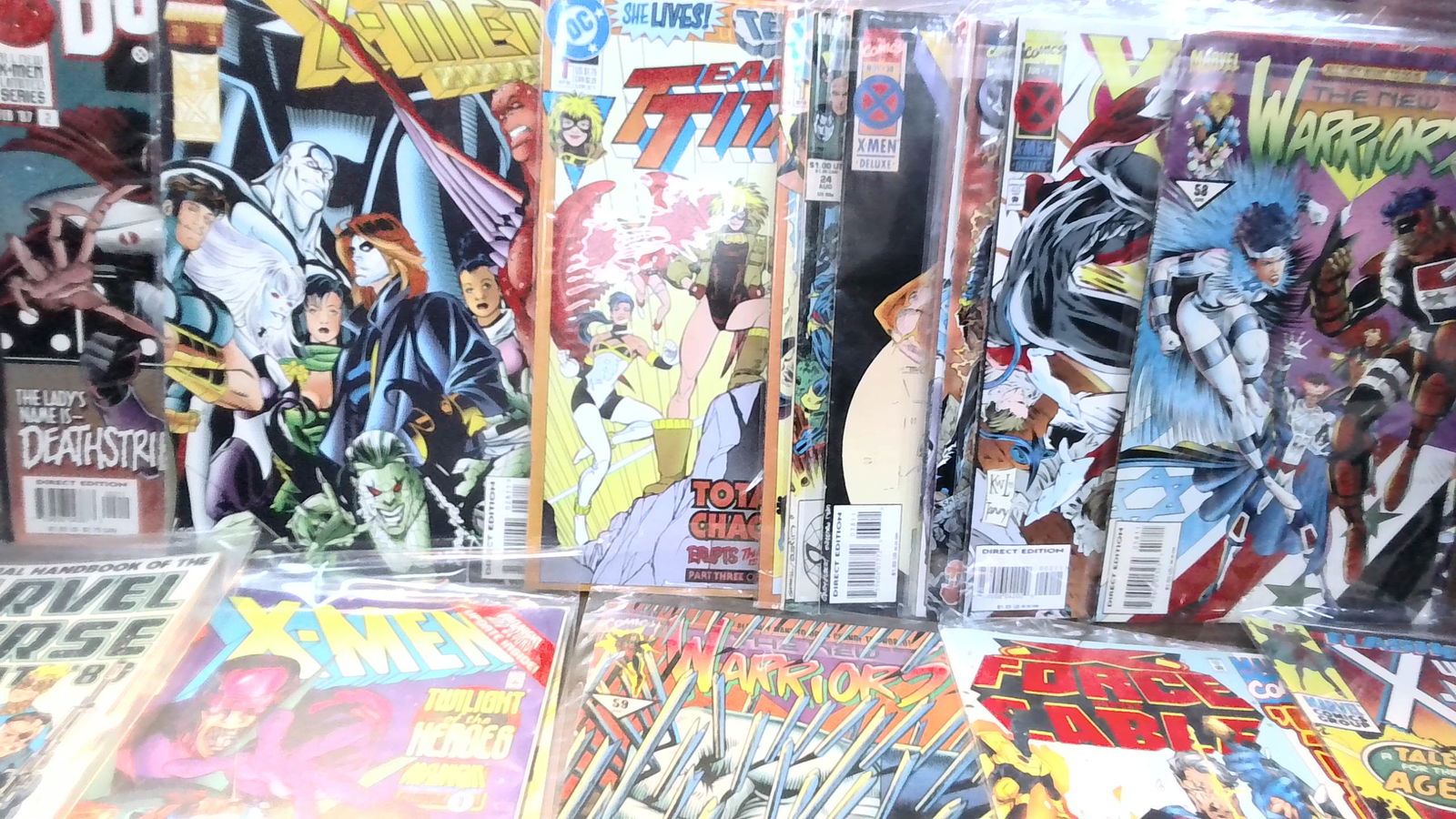 Nice Collectible Lot of 20 Modern and Vintage Comic Books (1 of 7)