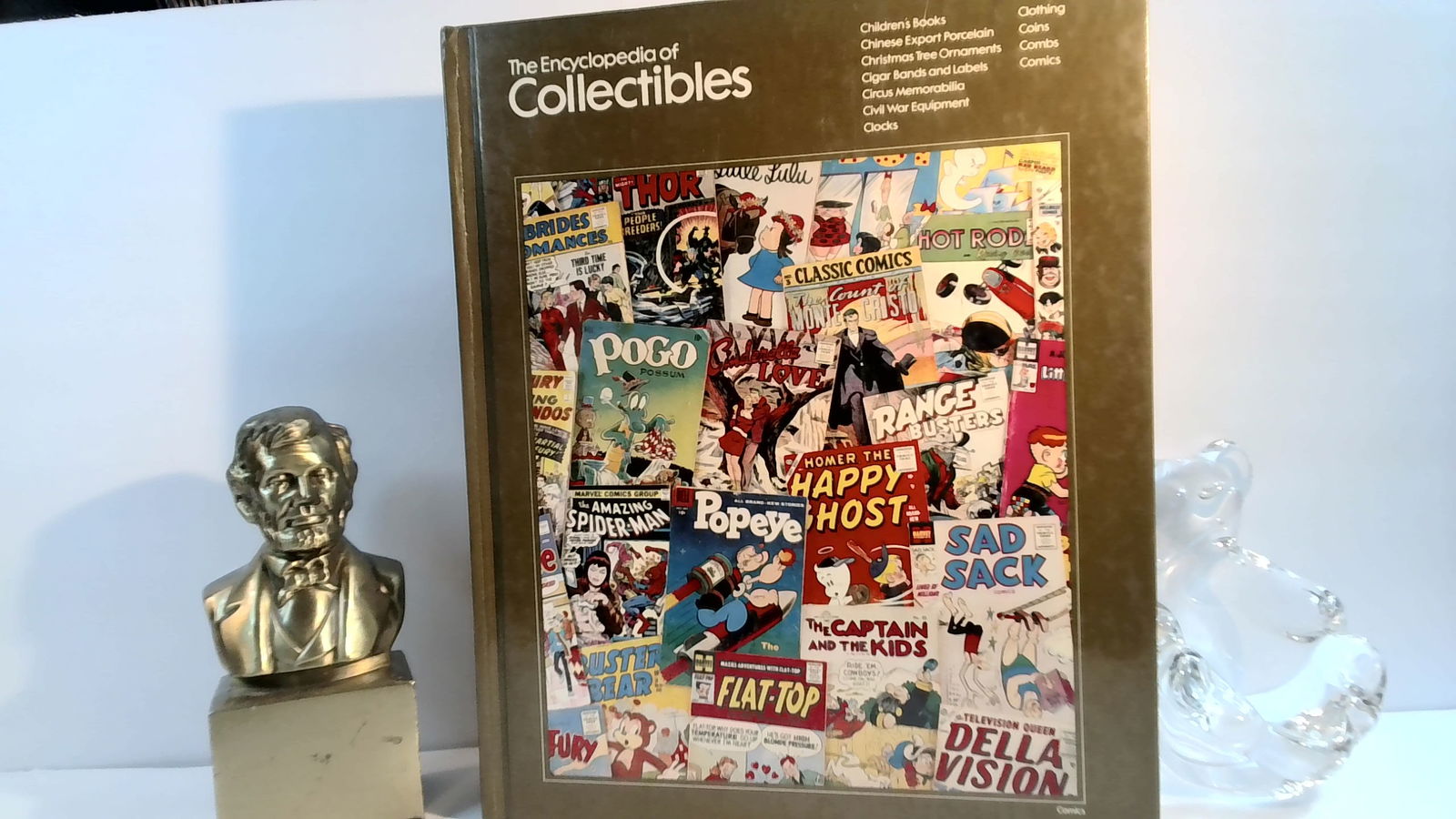 Illustrated Encyclopedia of Collectibles fairly large hardcover Very nice (1 of 8)