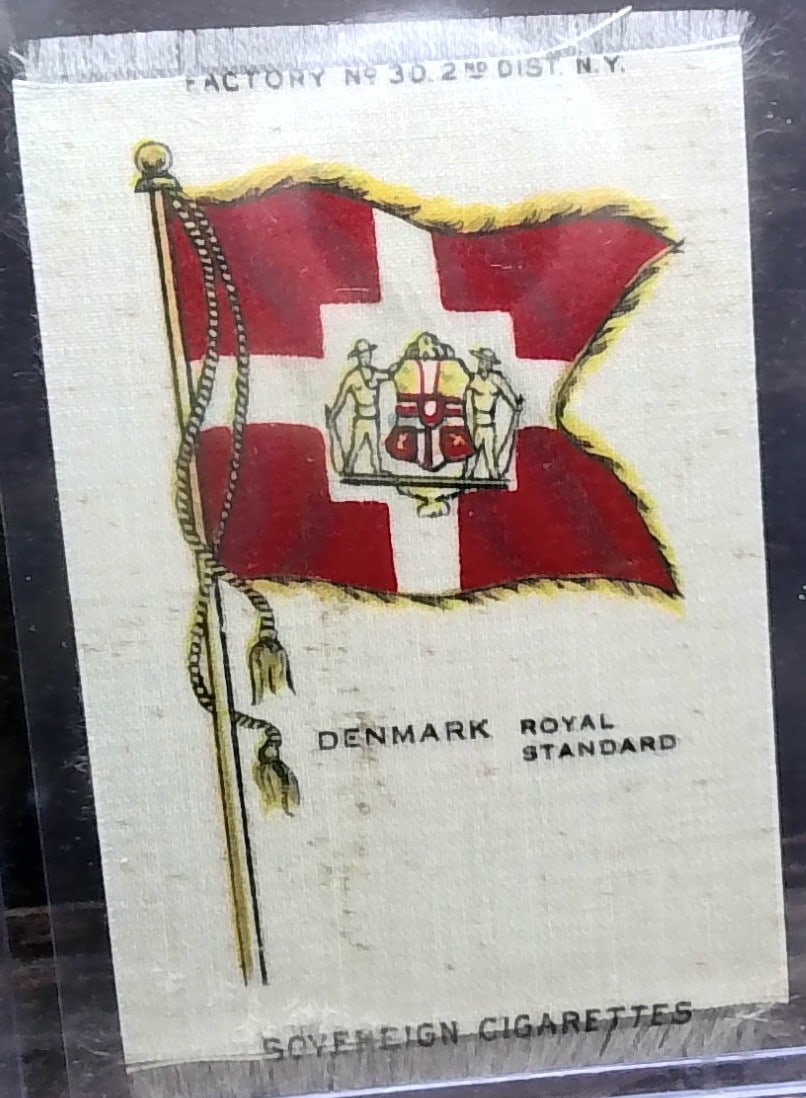 1912 German Tobacco card - Sovereign Cigarettes tobacco flag Silk Denmark Royal Standard (1 of 2)